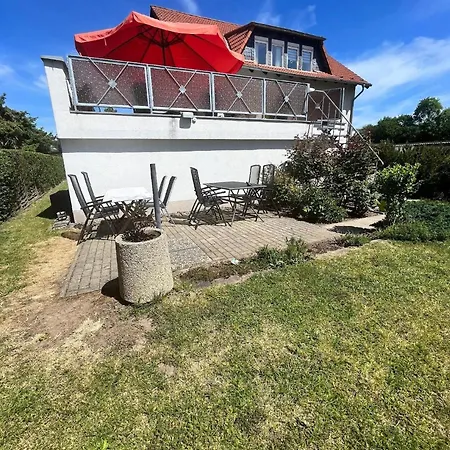 Komfortables In Warnstedt Mit Grill, Garten Und Terrasse